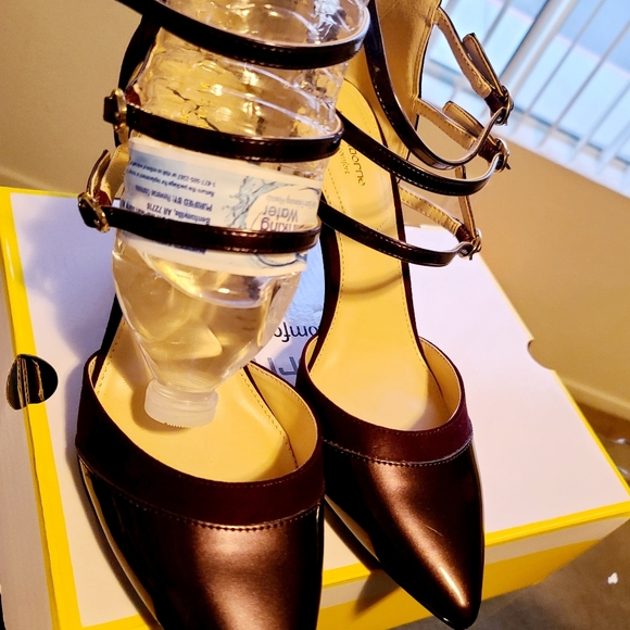 Liz Claiborne 9.5 heal - Picture 1 of 4